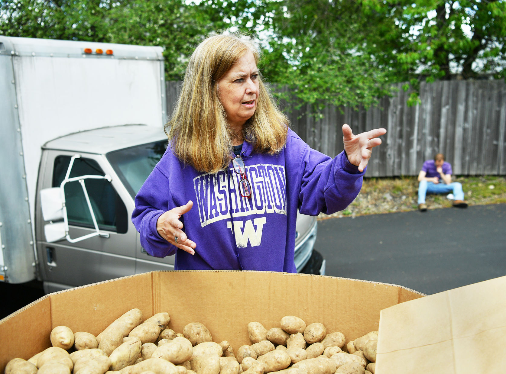 200521.news.foodbank.pd6.jpg